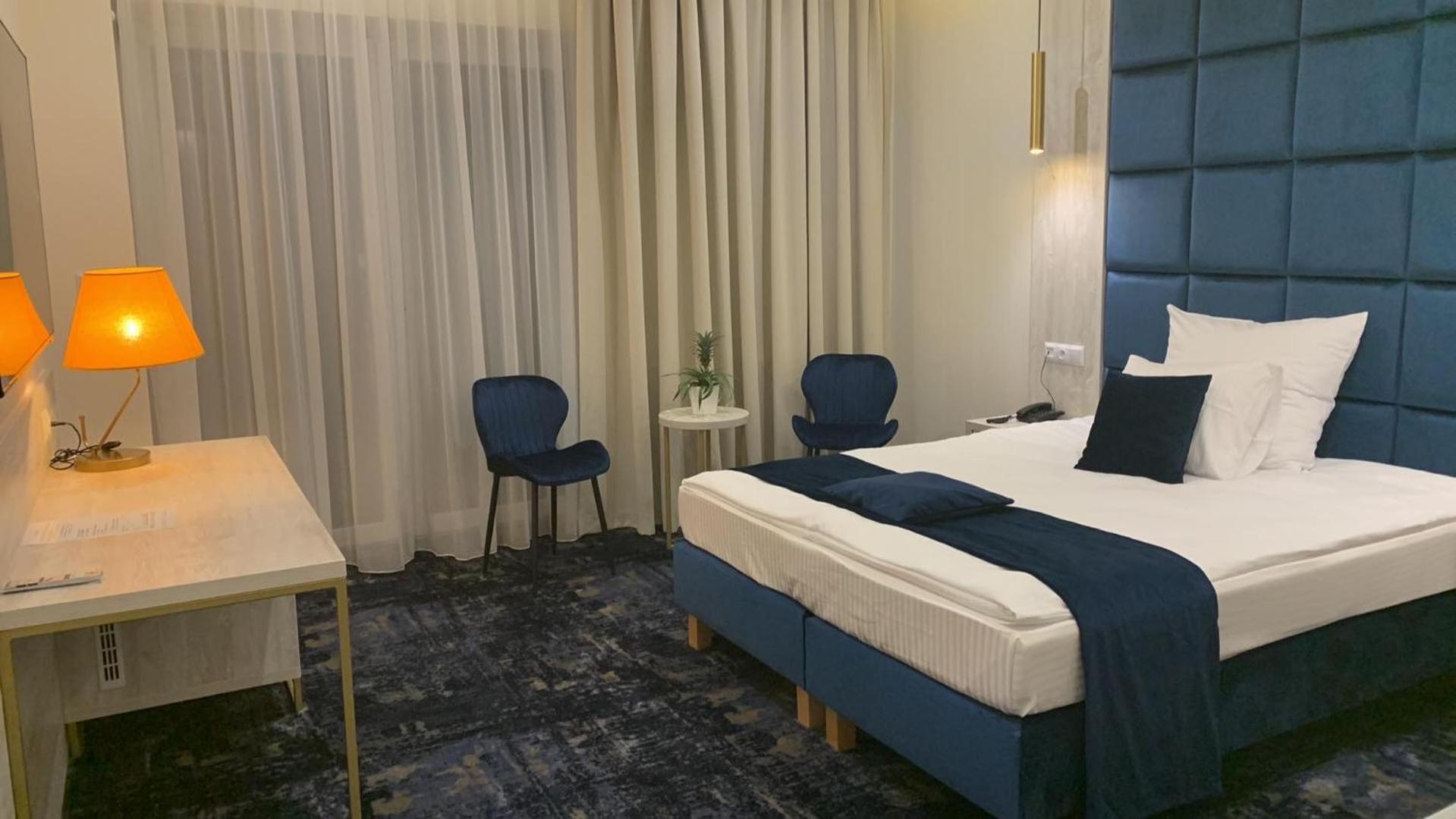 Piramida Aparthotel Boleslawiec  Kültér fotó