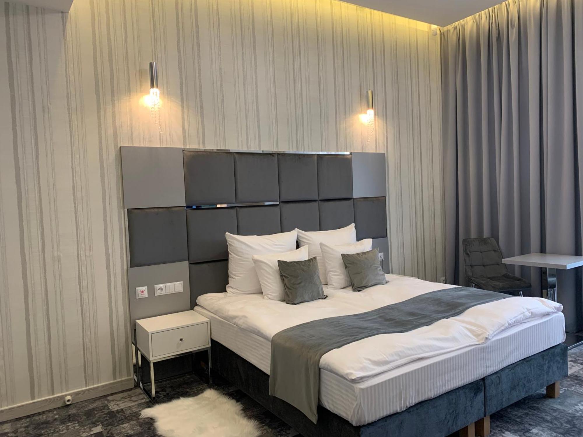 Piramida Aparthotel Boleslawiec  Kültér fotó