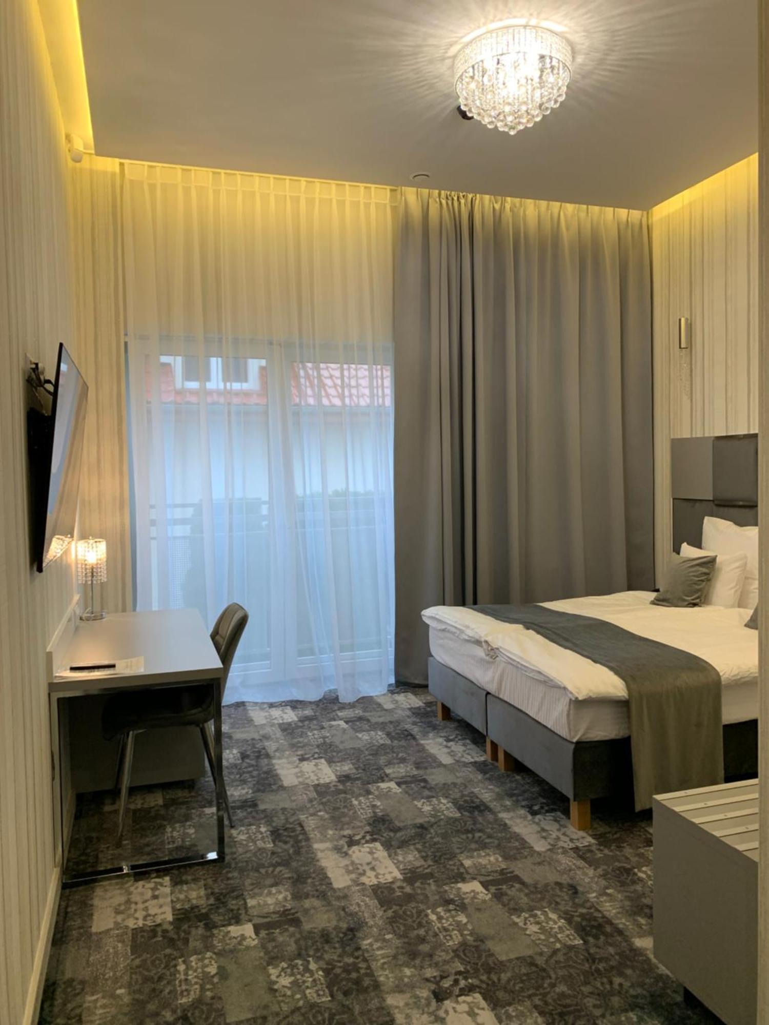 Piramida Aparthotel Boleslawiec  Kültér fotó