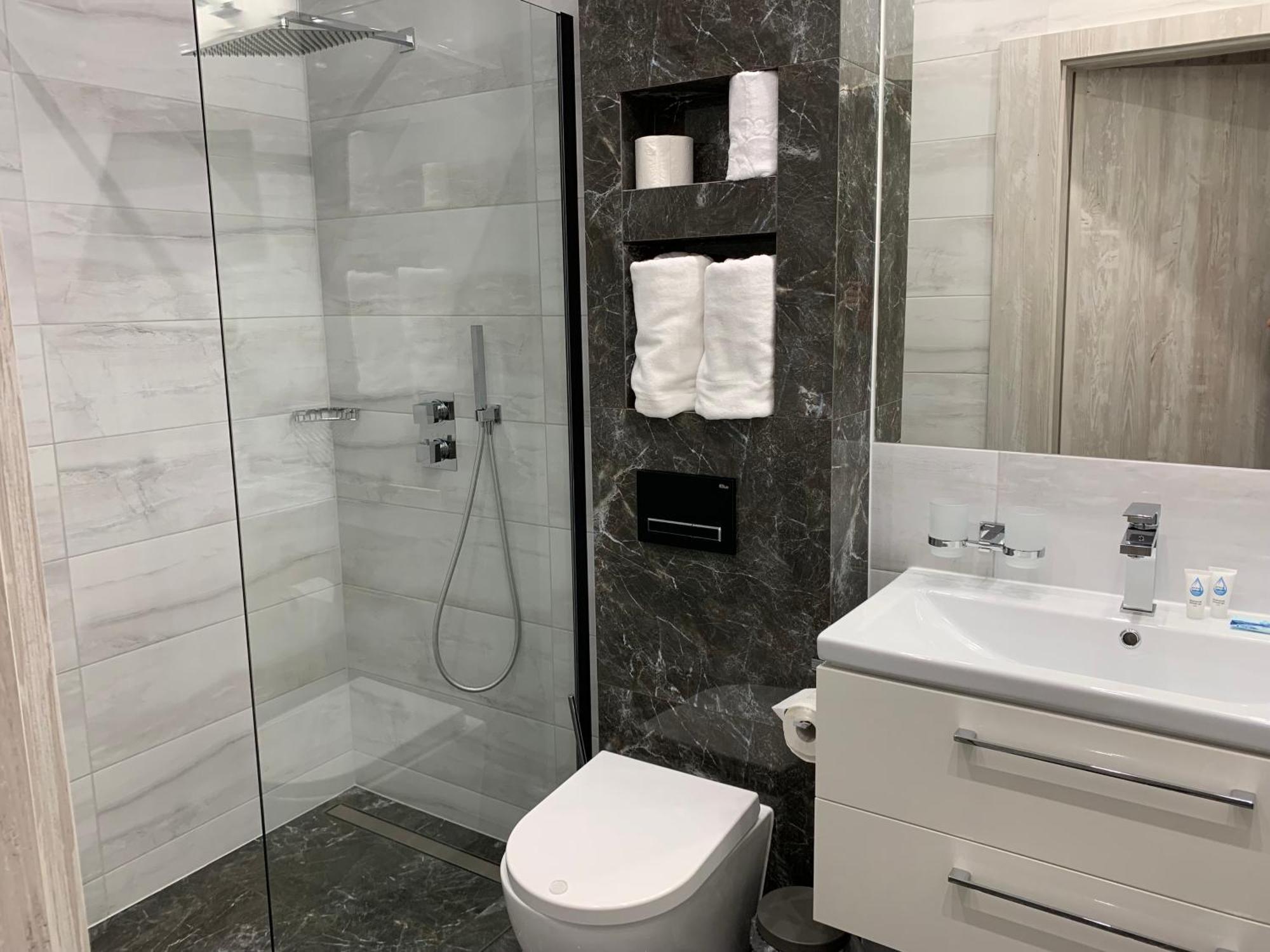 Piramida Aparthotel Boleslawiec  Kültér fotó