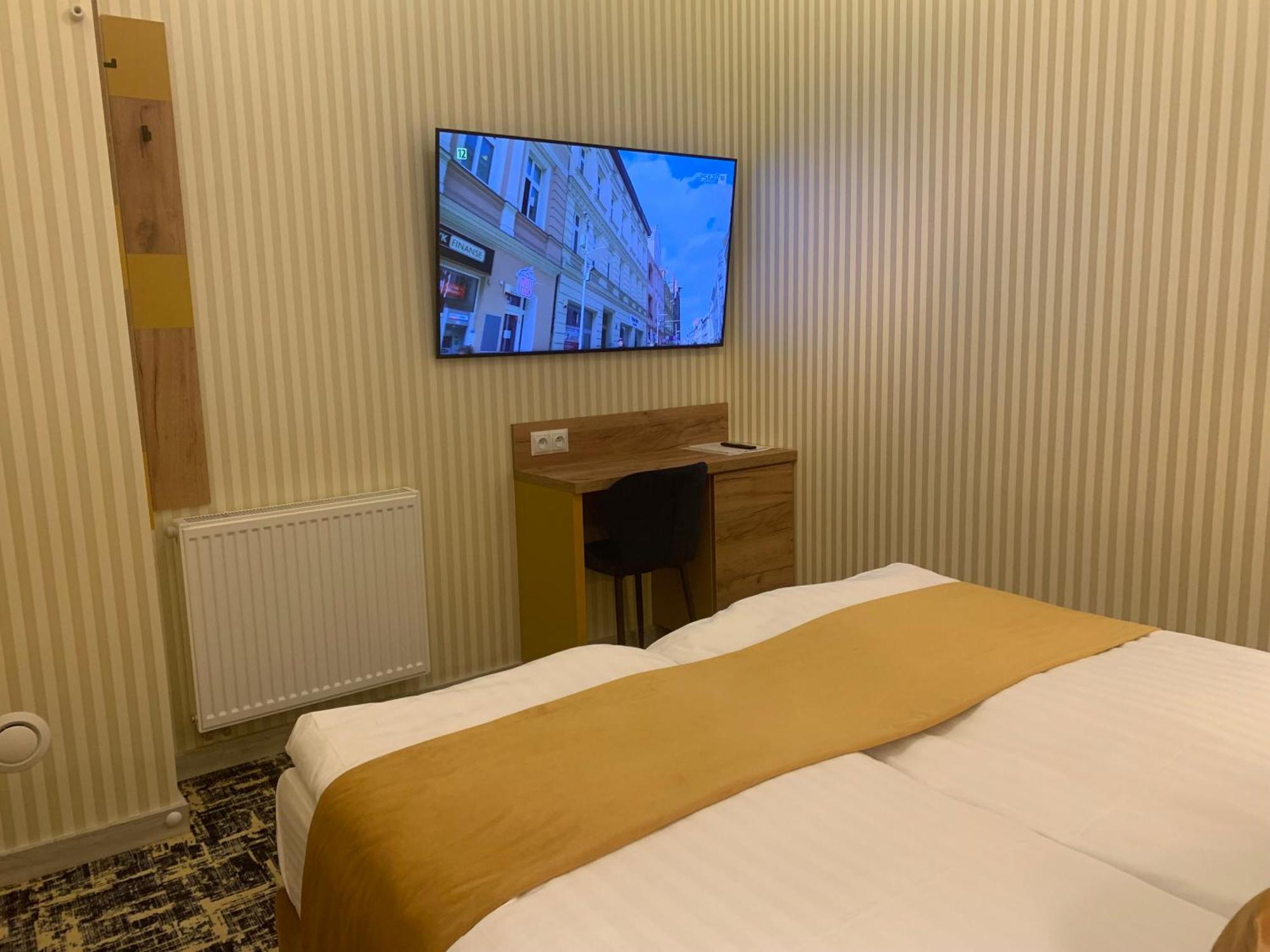 Piramida Aparthotel Boleslawiec  Kültér fotó