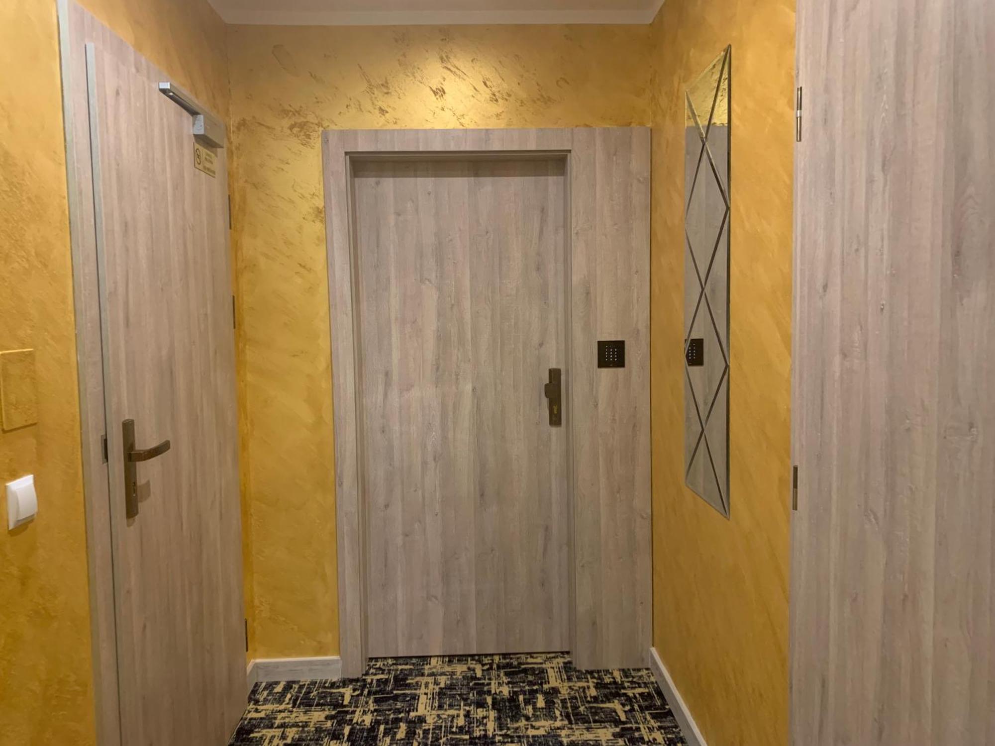 Piramida Aparthotel Boleslawiec  Szoba fotó