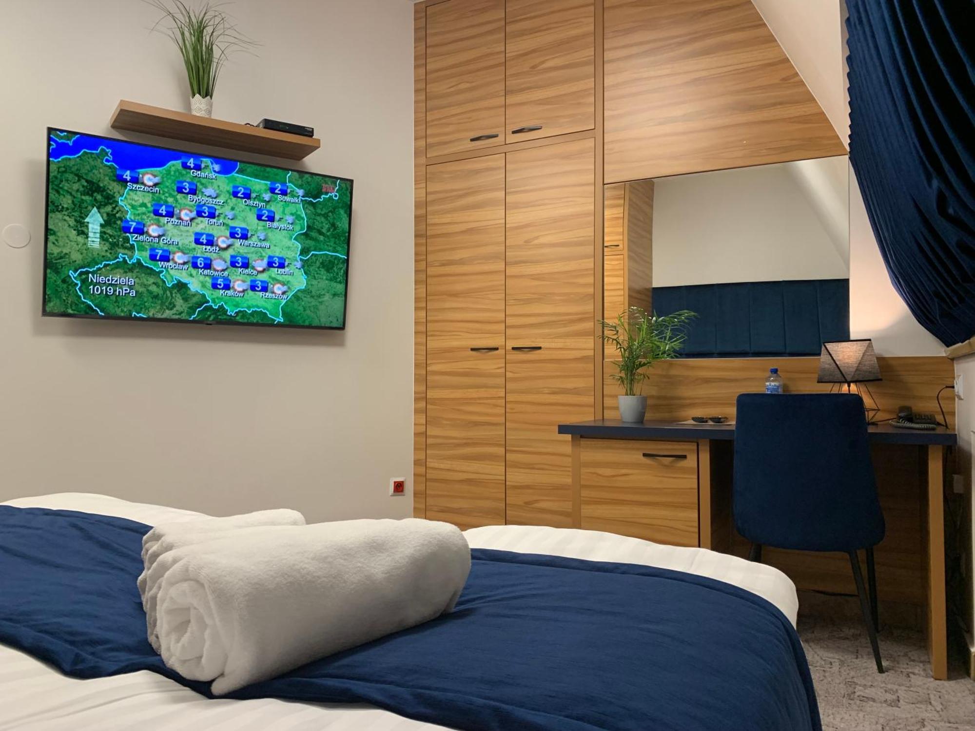 Piramida Aparthotel Boleslawiec  Szoba fotó
